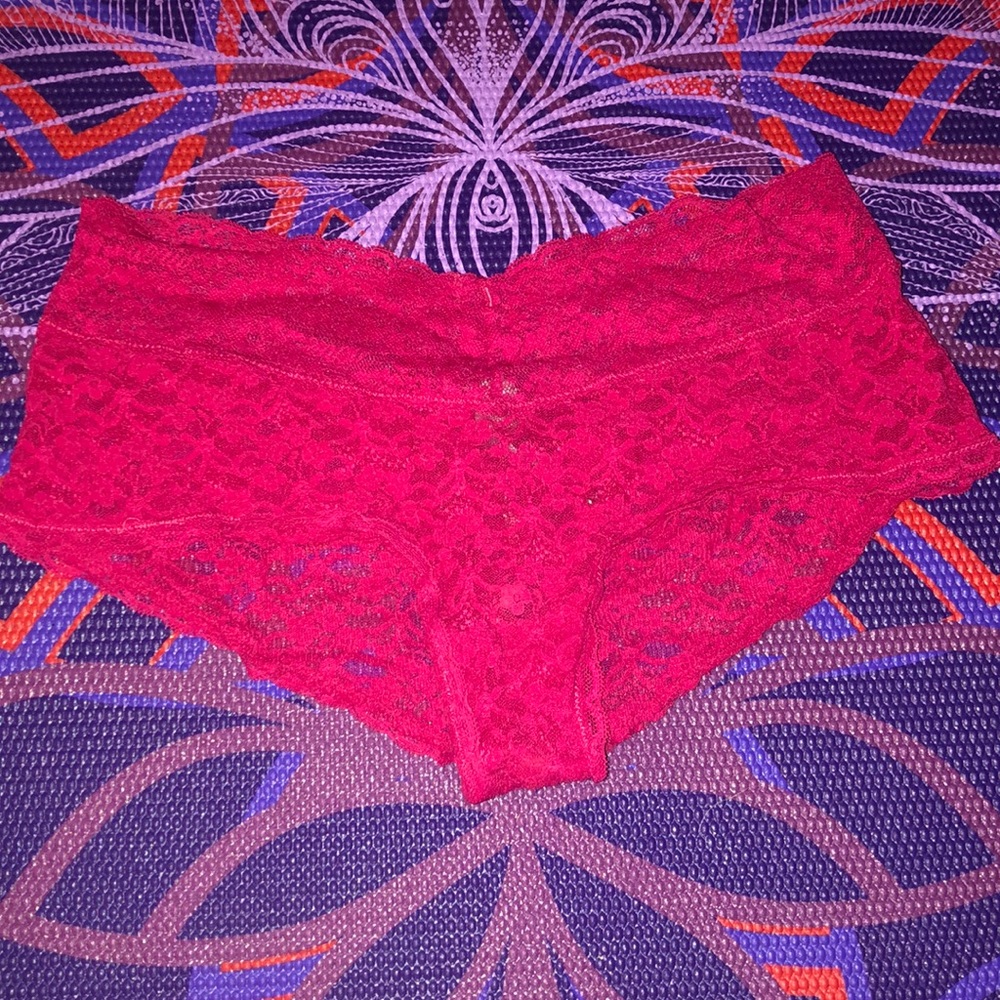 GUC Aerie Girly Short - M